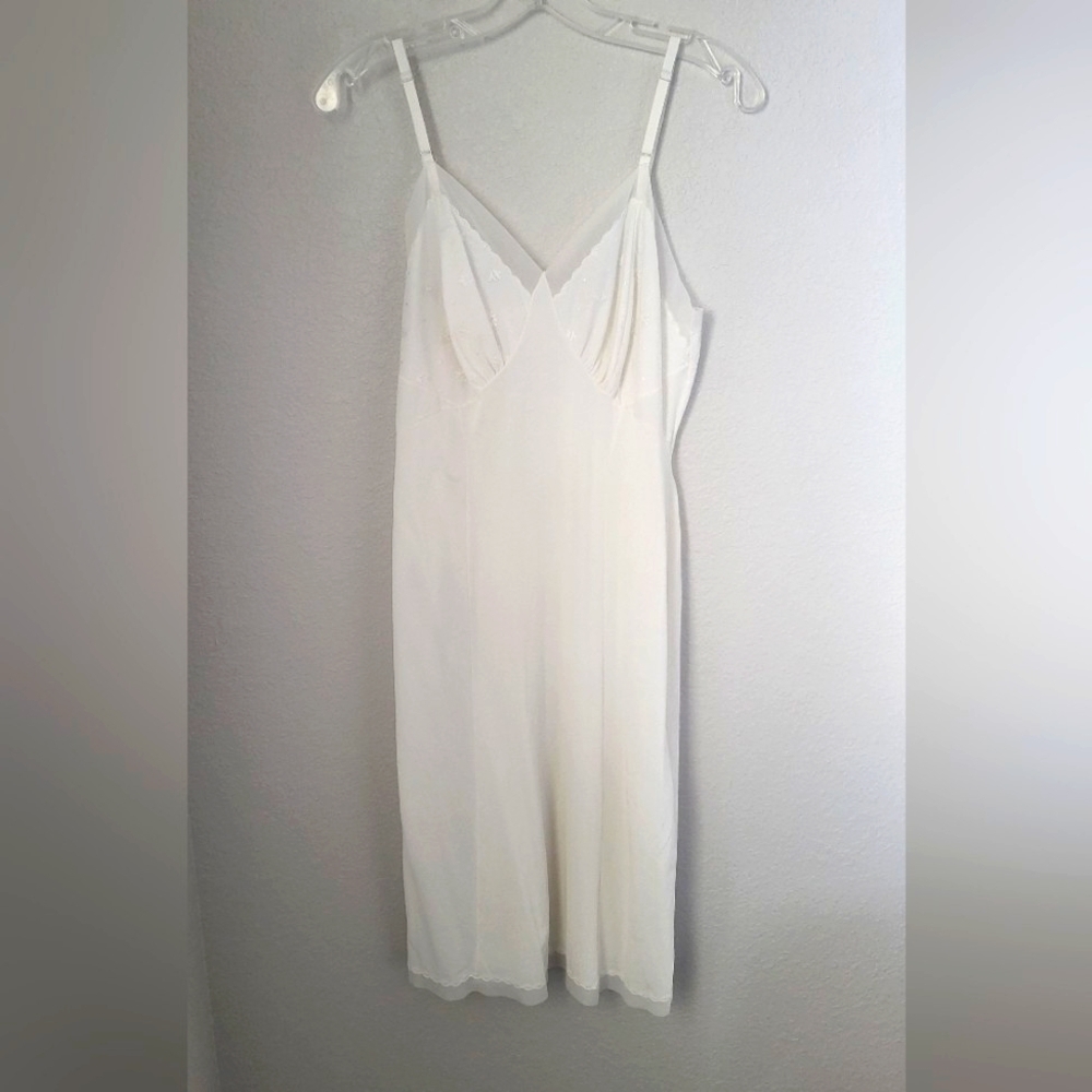 Vintage Seamprufe Nylon Full Slip Size 36 with Sheer Edging